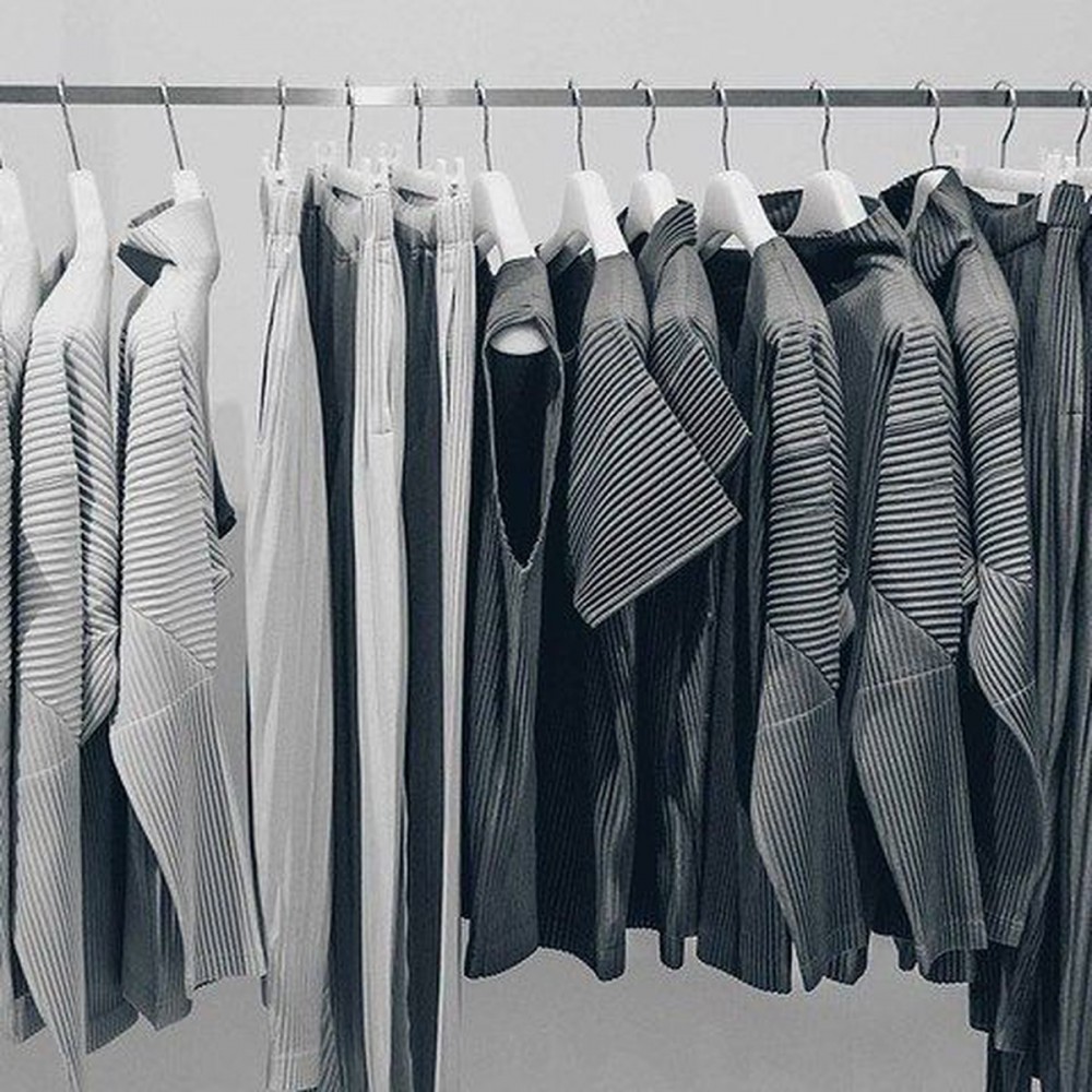 Сочетание серого цвета в одежде: что с чем носить