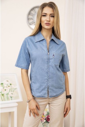 Рубашка женская голубая джинсовая с короткими рукавами и карманами на груди 123R1916