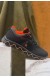 Чорно-помаранчевий
