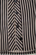 Сорочка класична в смужку  -уцінка, колір чорно-білий, 230R64-3-U-24 оптом - фото № 5