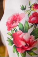 Короткое льняное платье, с цветами Пионы, цвет Молочный, 172R018-1 - фото № 4