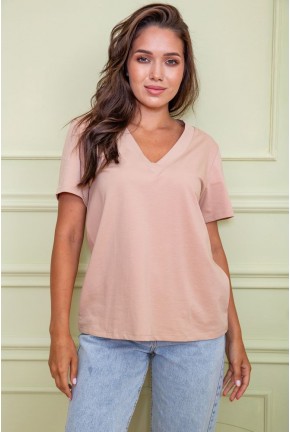 Однотонна жіноча футболка бежевого кольору 102R205