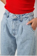 Джинси жіночі однотонні Mom 244R1826S21, колір Блакитний оптом - фото № 4