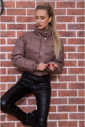 Коротка жіноча куртка кольору капучино 182R2806