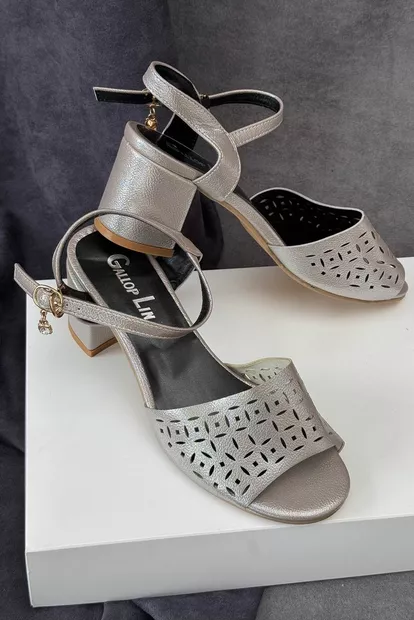 Босоножки женские, цвет серый, 243RE252