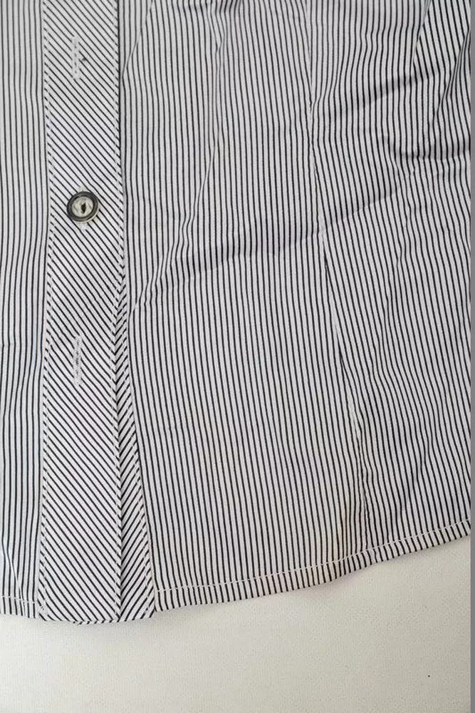 Купити Сорочка класична в смужку  -уцінка, колір біло-чорний, 230R66-1-U-86 - Фото №6