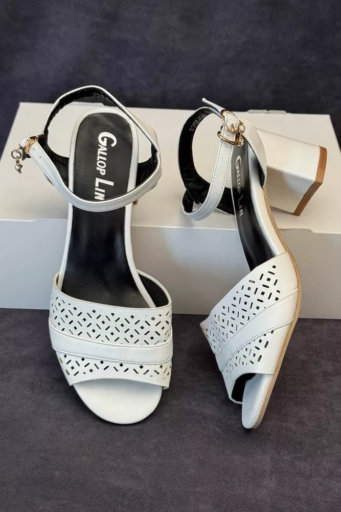 Купити Босоніжки жіночі, колір білий, 243RE257 - Фото №1