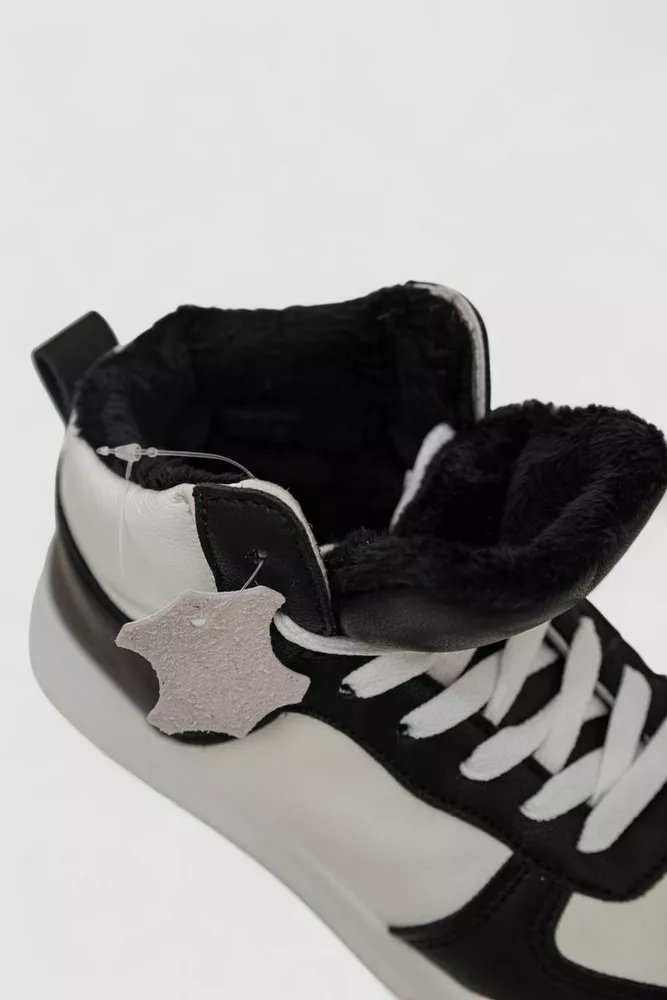 Купити Кросівки жіночі зимові на хутрі, колір біло-чорний, 248RAD300 - Фото №6
