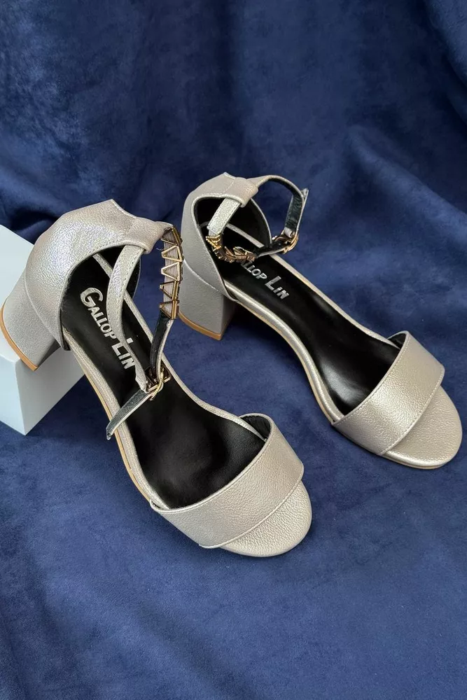 Купить Босоножки женские, цвет серый, 243RE276 - Фото №1