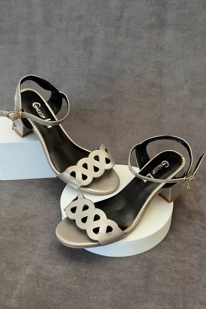 Купити Босоніжки жіночі, колір сірий, 243RE266 оптом - Фото №1