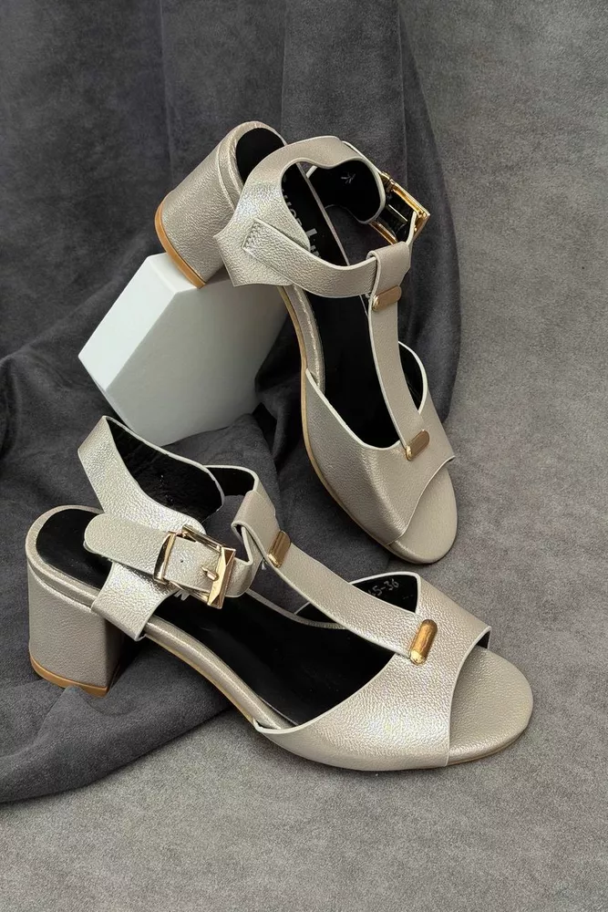 Купить Босоножки женские, цвет серый, 243RE245 - Фото №1