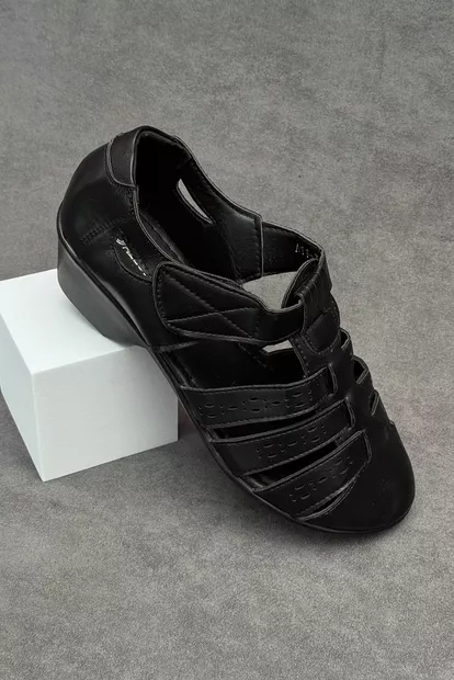 Босоножки женские, цвет черный, 243RA11