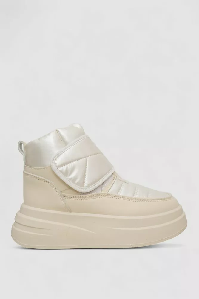 Купити Дутики жіночі зимові на хутрі, колір бежевий, 248RLM10 - Фото №1