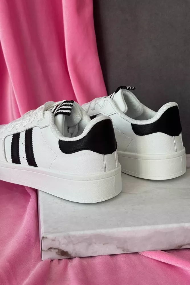 Купити Кросівки жіночі екошкіра, колір біло-чорний, 248RJH300 - Фото №4