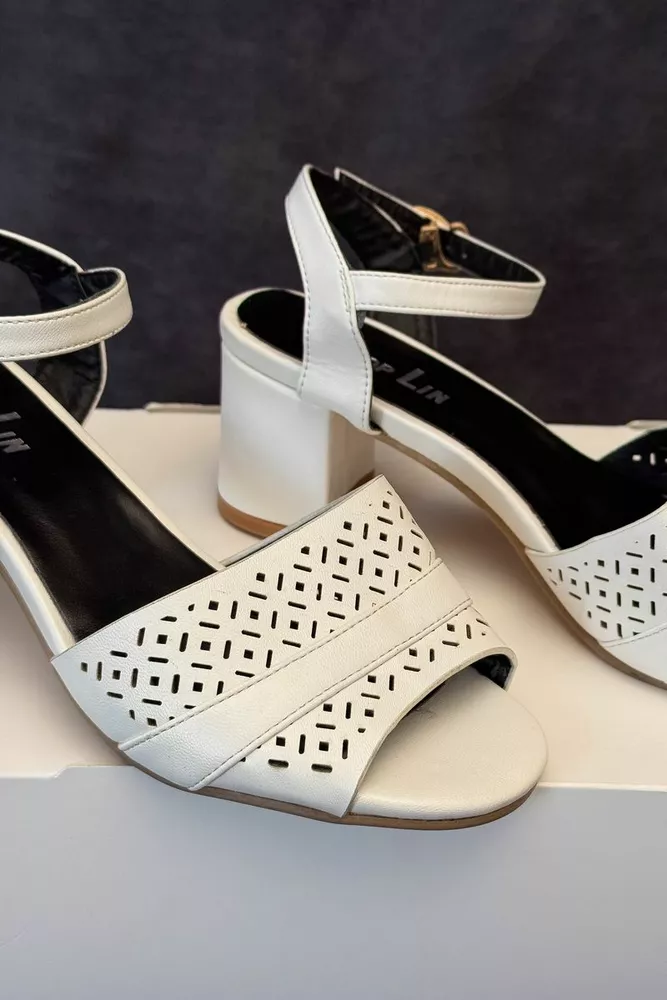 Купити Босоніжки жіночі  -уцінка, колір білий, 243RE257-U - Фото №3