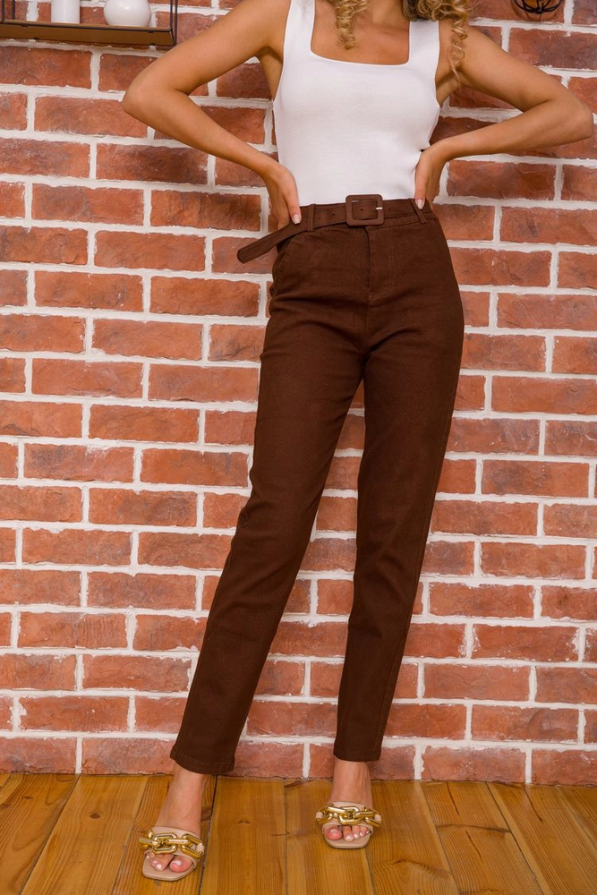 Купить Женские костюмные брюки с ремнем коричневого цвета 131R111 оптом - Фото №1