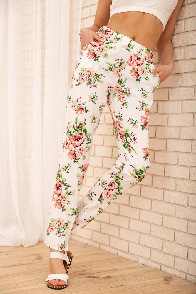 Купити Літні бавовняні штани, з квітковим принтом, колір Молочний, 172R65-1 оптом - Фото №1