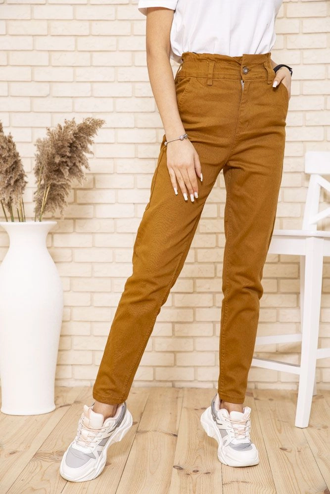 Купити Жіночі джинси МОМ з резинкою на талії коричневого кольору 164R180 - Фото №1