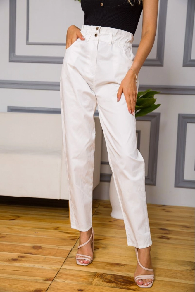 Купити Прямі жіночі штани білого кольору 131R3284 оптом - Фото №1