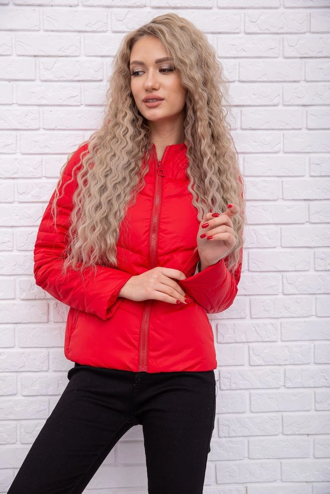 Купити Демісезонна жіноча куртка з капюшоном червоного кольору 167R6068 оптом - Фото №1