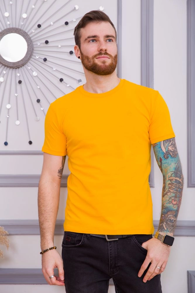 Купити Однотонна чоловіча футболка жовтого кольору 194R2101 - Фото №1