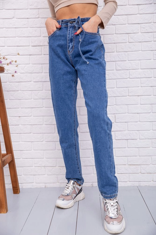 Купити Жіночі джинси МОМ синього кольору 131R1493 оптом - Фото №1