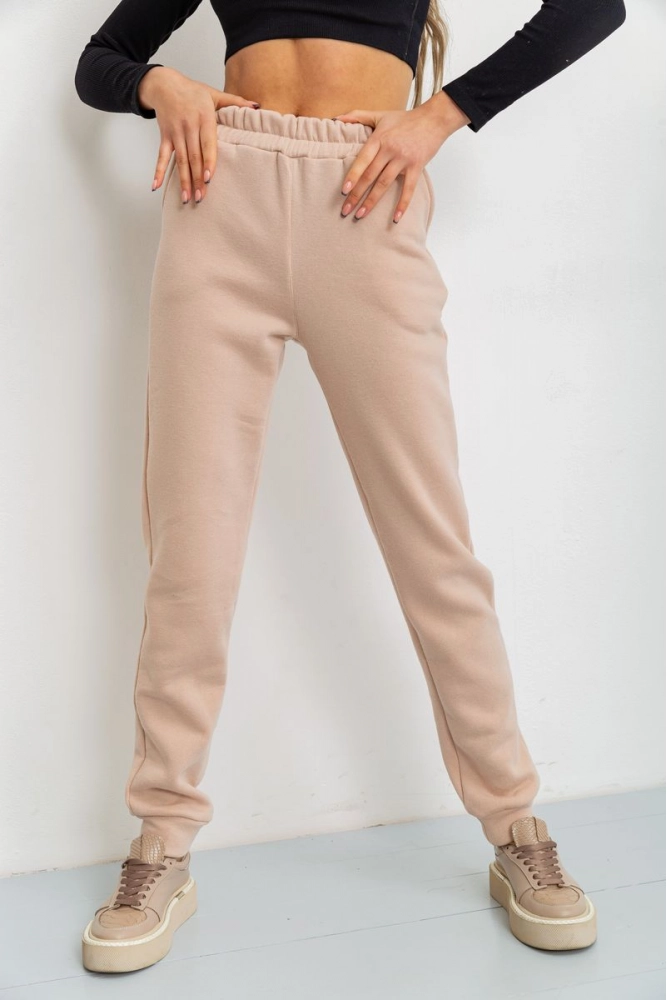 Купить Спортивные штаны женские на флисе однотонные, цвет светло-бежевый, 119R218 - Фото №1