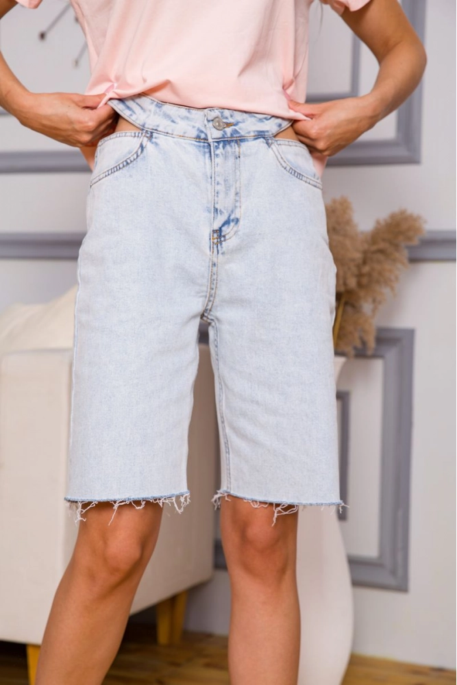 Купить Джинсовые шорты женские  - уценка, цвет голубой, 157R106-10-U - Фото №1