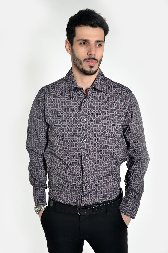 мужская темная рубашка с длинным рукавом