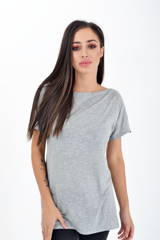 женская серая удлиненная футболка